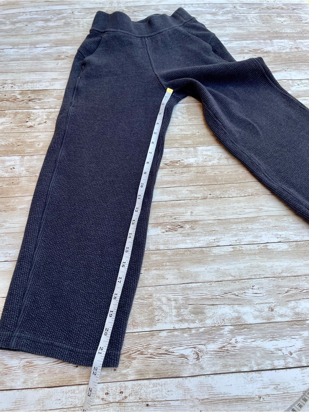 Lululemon Black Ribbed Straight Leg HR Crop 23 Travel Pant Normcore Minimal Sz 0 - Picture 4 of 16
